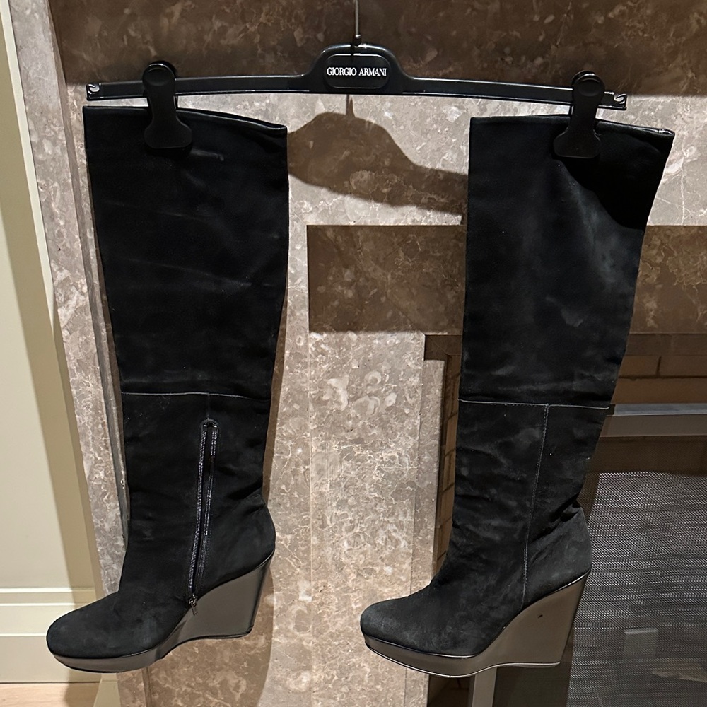 Stuart Weizman Women's Black Wedge Boots